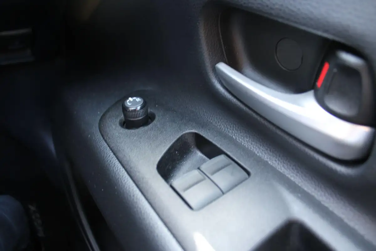 2023-toyota-aygo-x-10-vvt-i-edge-cvt-big-33