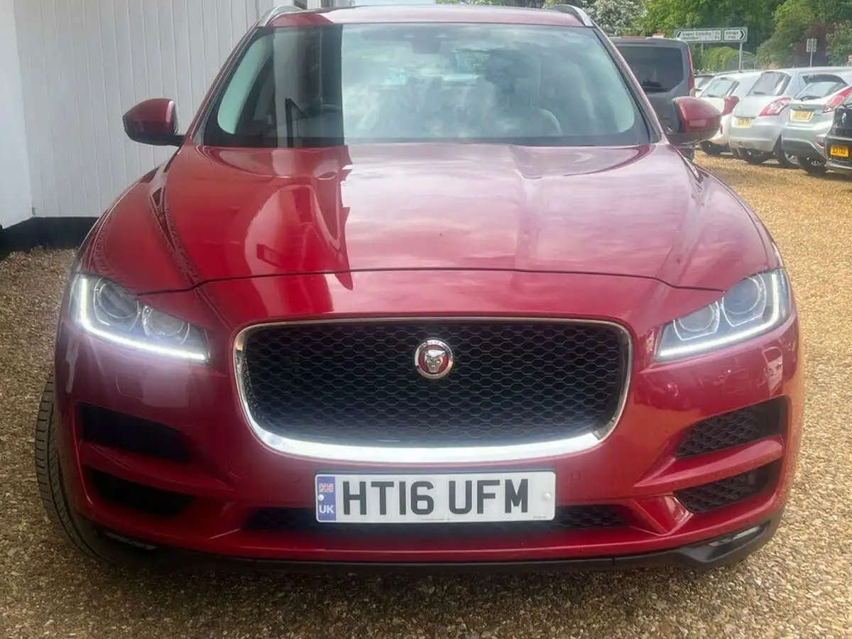2016-jaguar-f-pace-20-i4d-portfolio-awd-auto-big-18