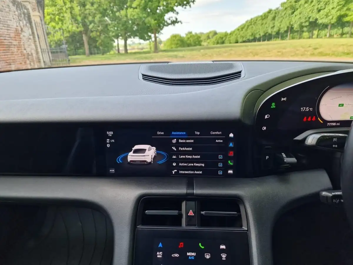 2021-porsche-taycan-e-4s-571ps-performance-battery-plus-big-17