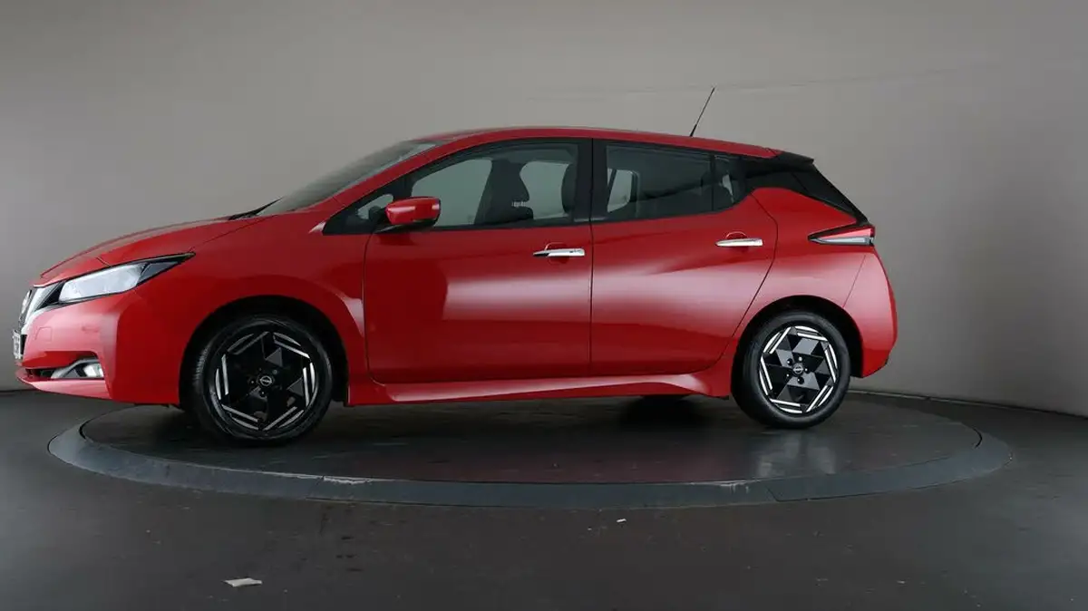 2022-nissan-leaf-e-acenta-39kwh-big-37