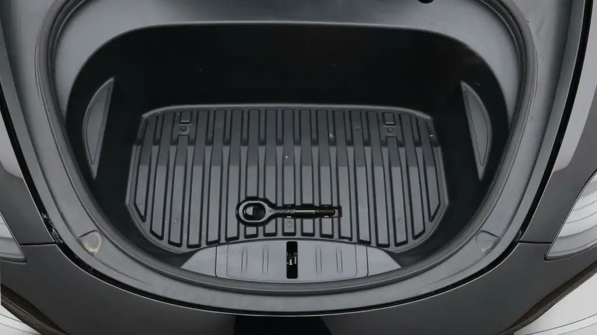 2021-tesla-model-3-e-long-range-awd-big-19