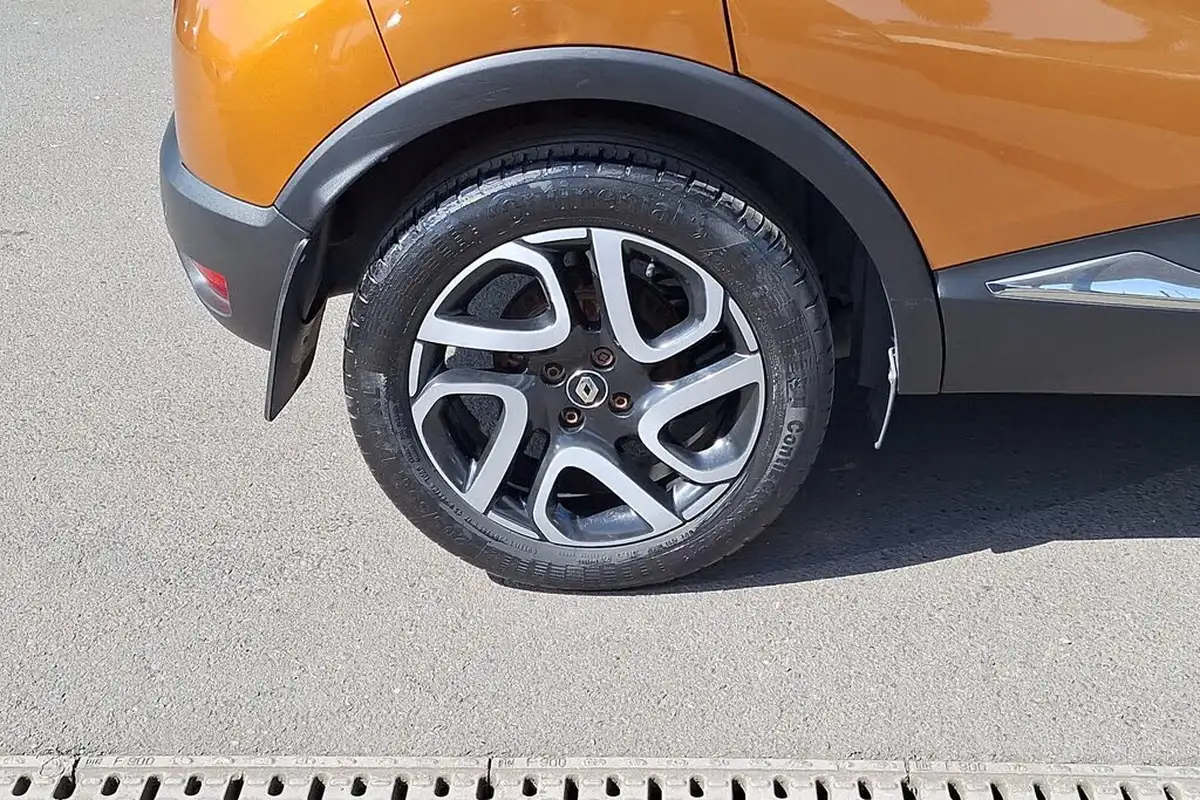 2018-renault-captur-15dci-iconic-big-3