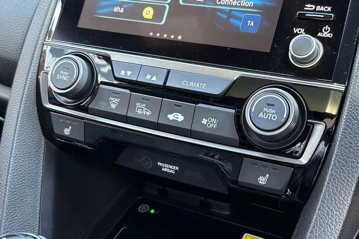 2021-honda-civic-10-vtec-turbo-ex-ss-hatchback-5d-big-14