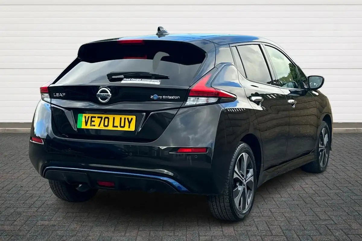 2020-nissan-leaf-e-e-tekna-big-12