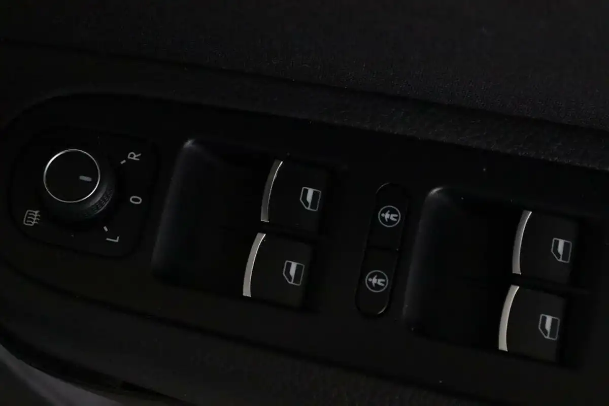 2021-volkswagen-sharan-14-tsi-se-nav-dsg-big-16