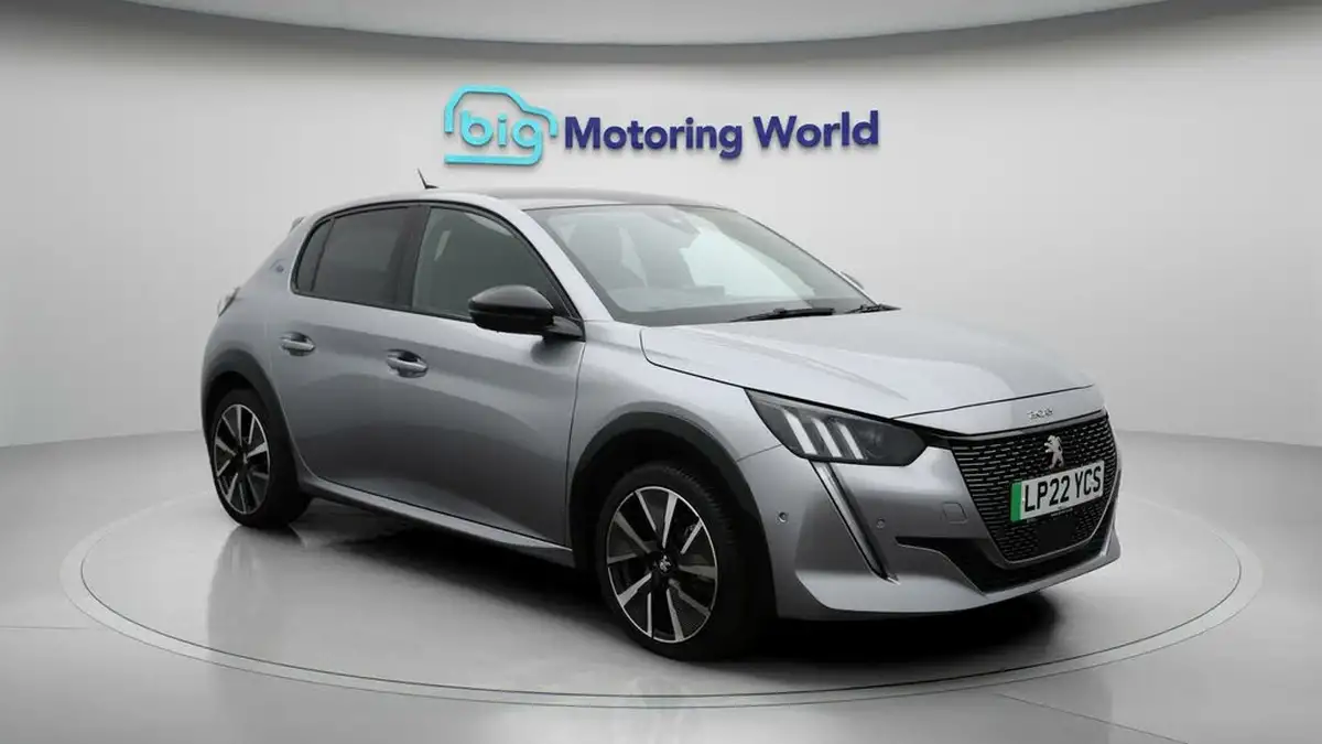 2022-peugeot-208-e-gt-136bhp-50kwh-big-1