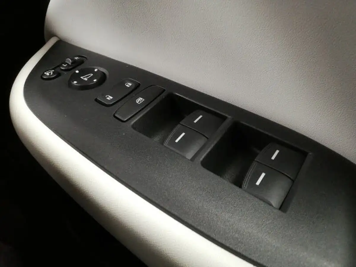 2021-honda-jazz-15-i-mmd-ex-107ps-big-15
