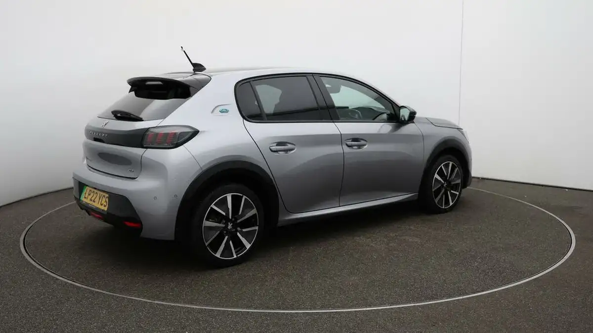 2022-peugeot-208-e-gt-136bhp-50kwh-big-53