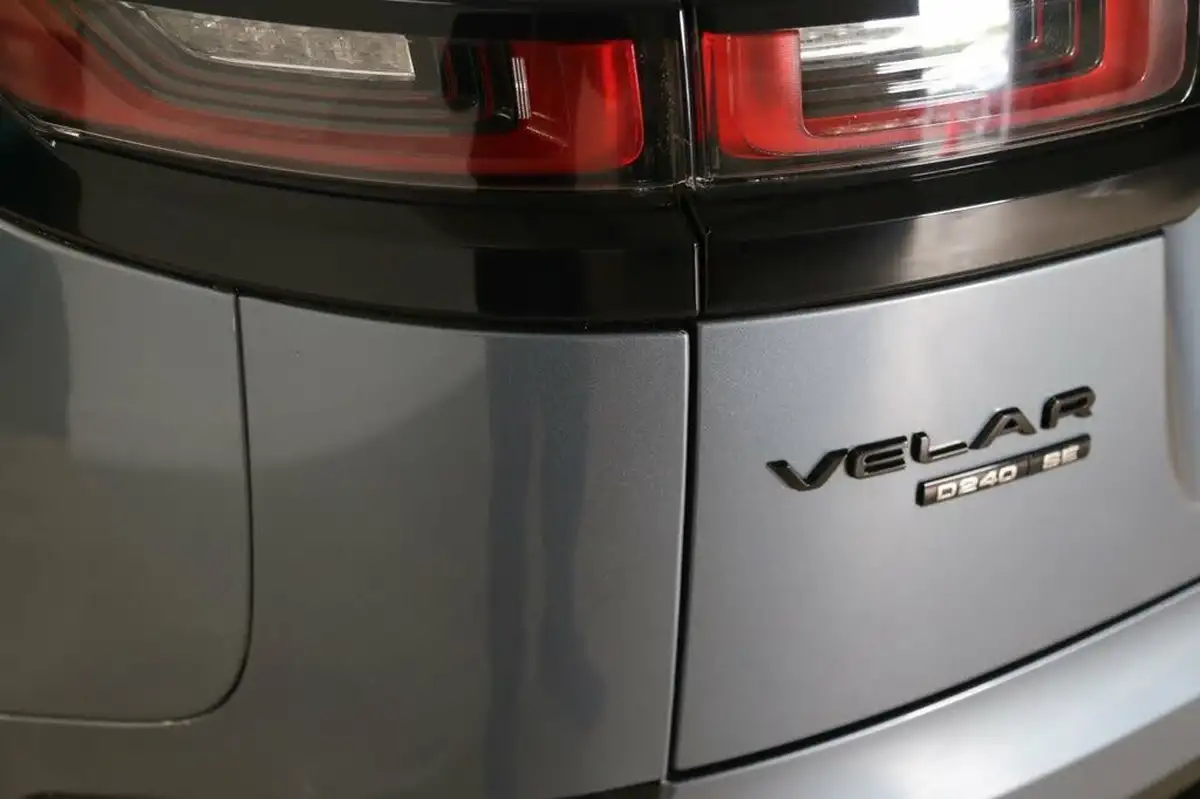 2018-land-rover-range-rover-velar-20-d240-r-dynamic-se-big-31