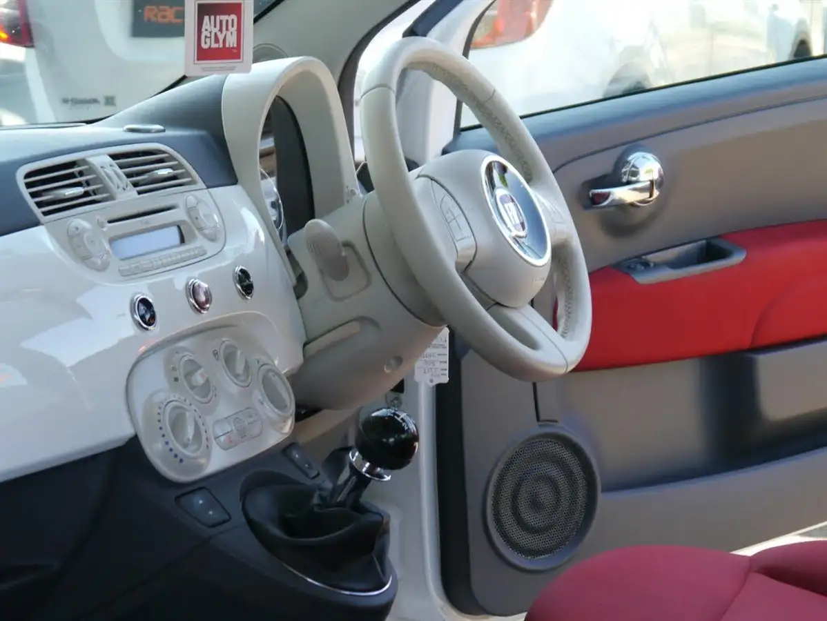2014-fiat-500-12-lounge-big-13