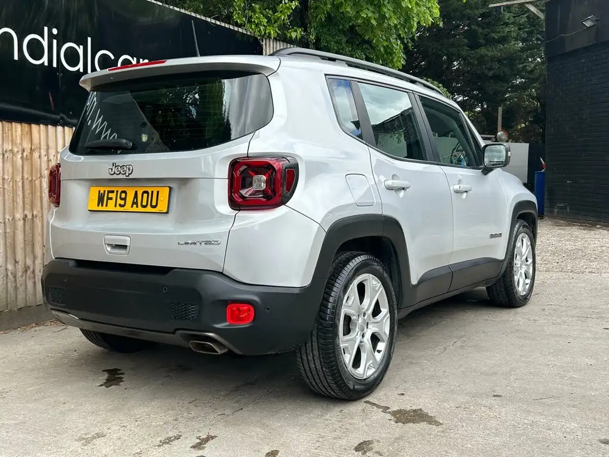 2019-jeep-renegade-13-gse-limited-big-17