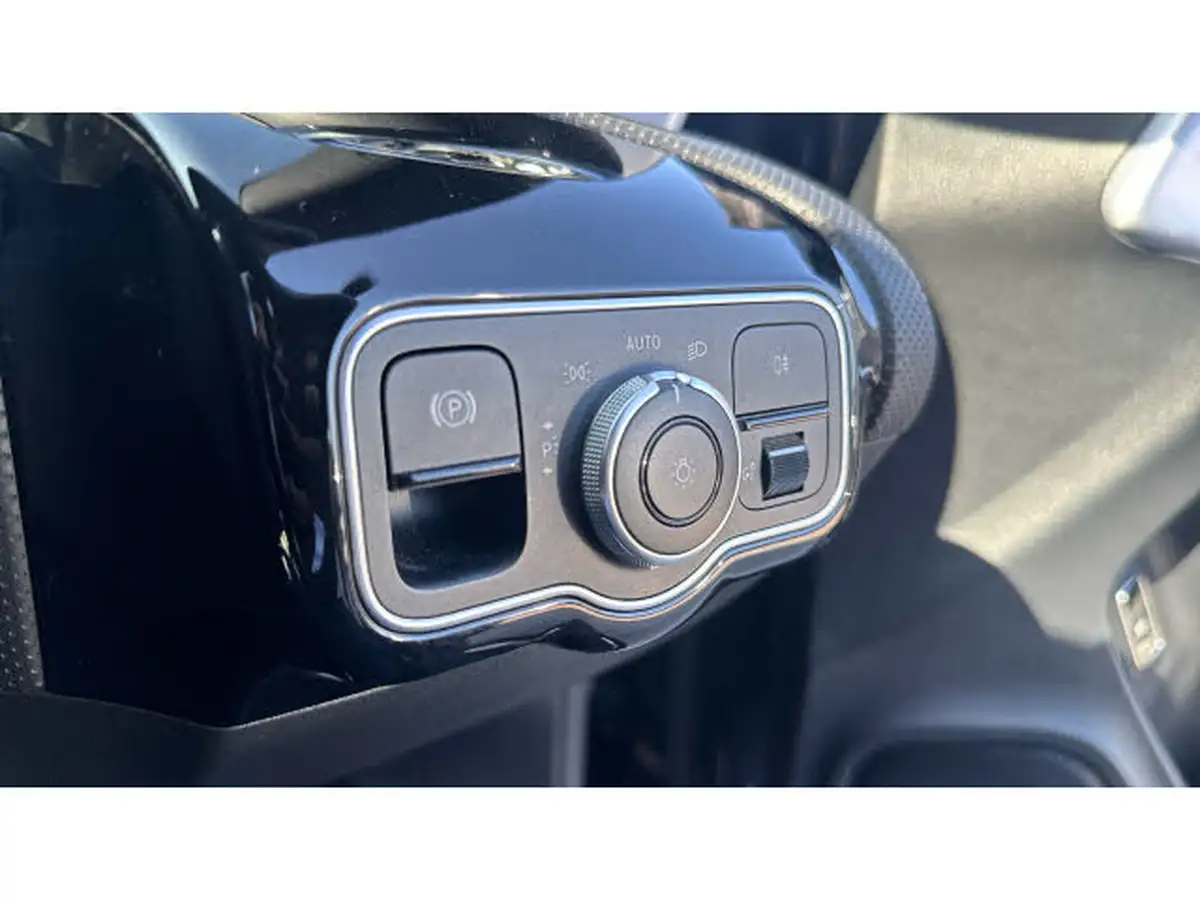 2021-mercedes-benz-cla-13-cla-180-amg-line-premium-shooting-brake-5d-big-27