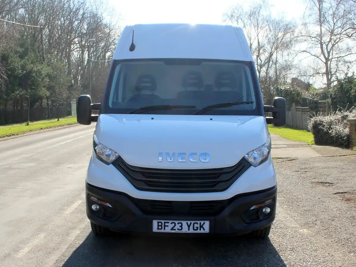 2023-iveco-daily-s-class-23td-35s14v-business-3520mm-h2-136pseu6dt-big-32