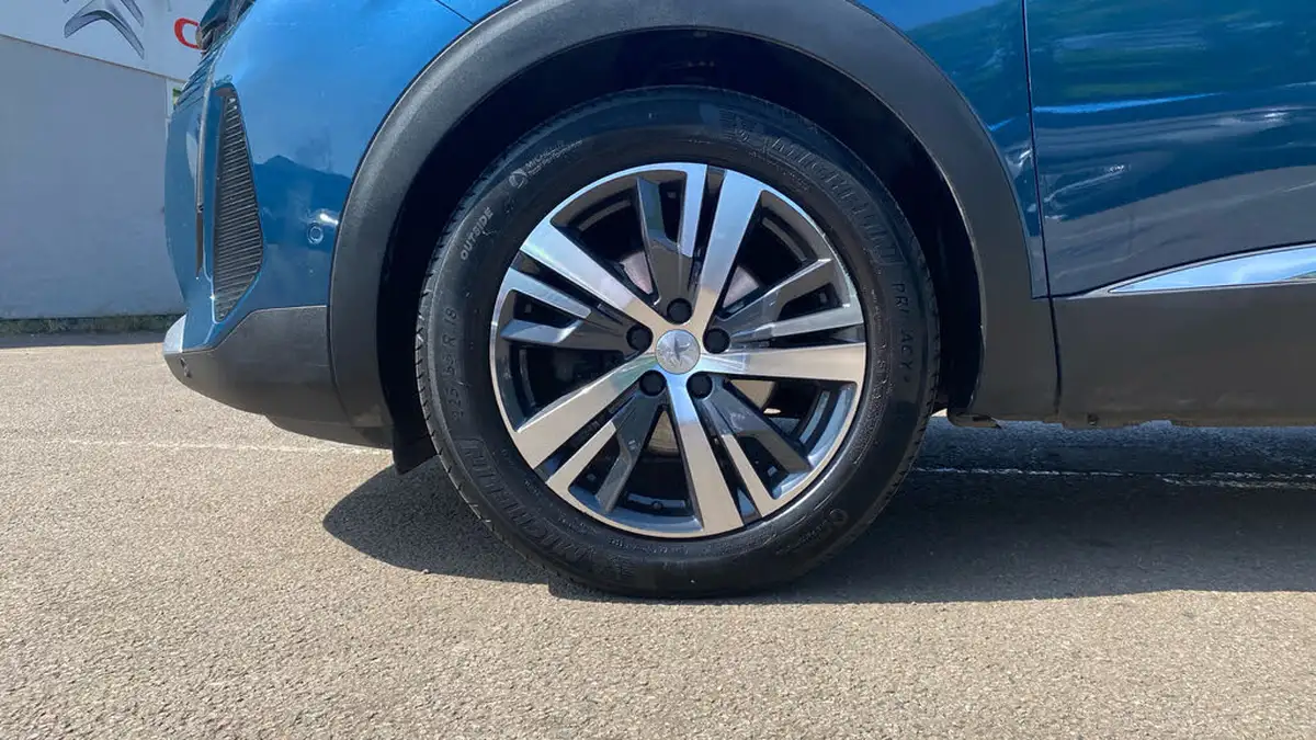 2022-peugeot-5008-suv-15-bluehdi-allure-premium-eat8-big-13