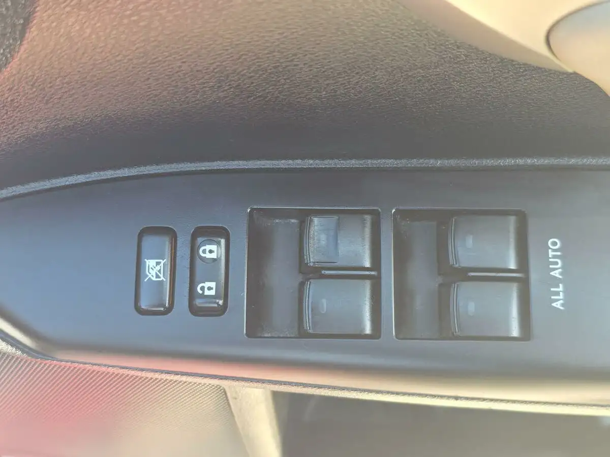 2011-lexus-ct-200h-18-se-l-premier-big-55