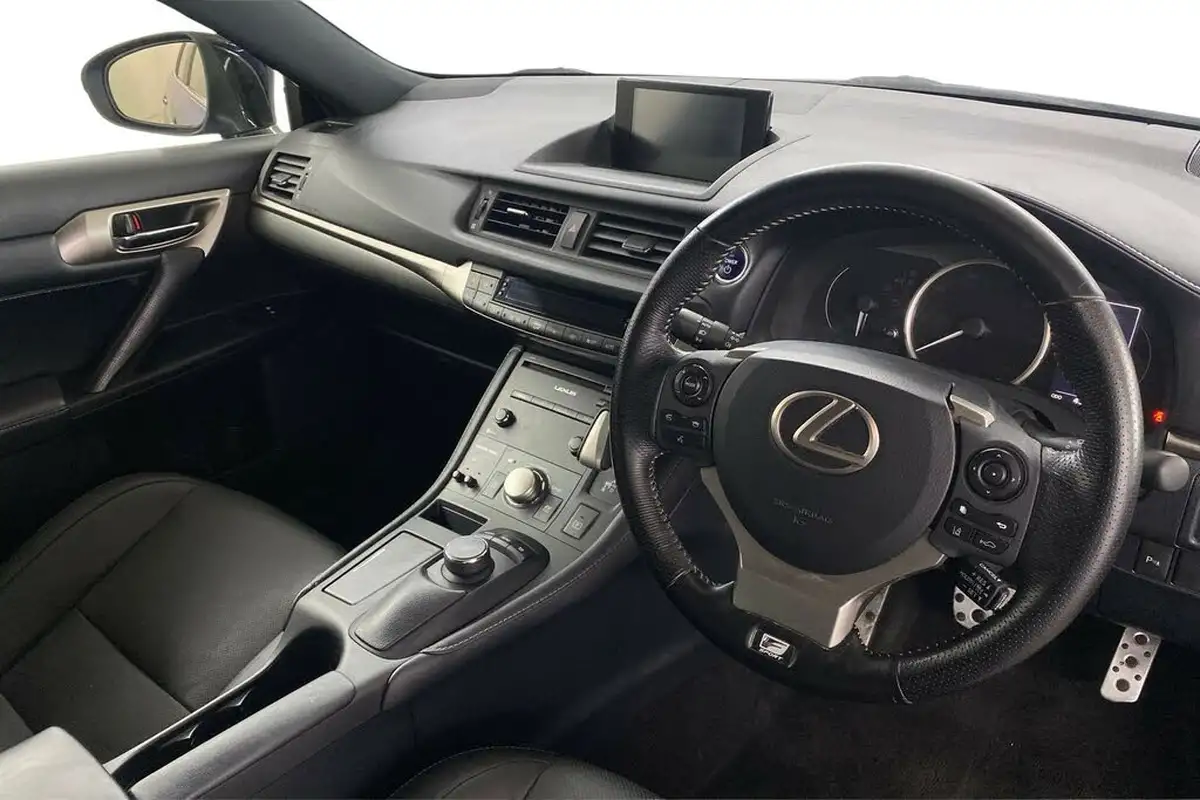 2018-lexus-ct-200h-18-f-sport-big-10