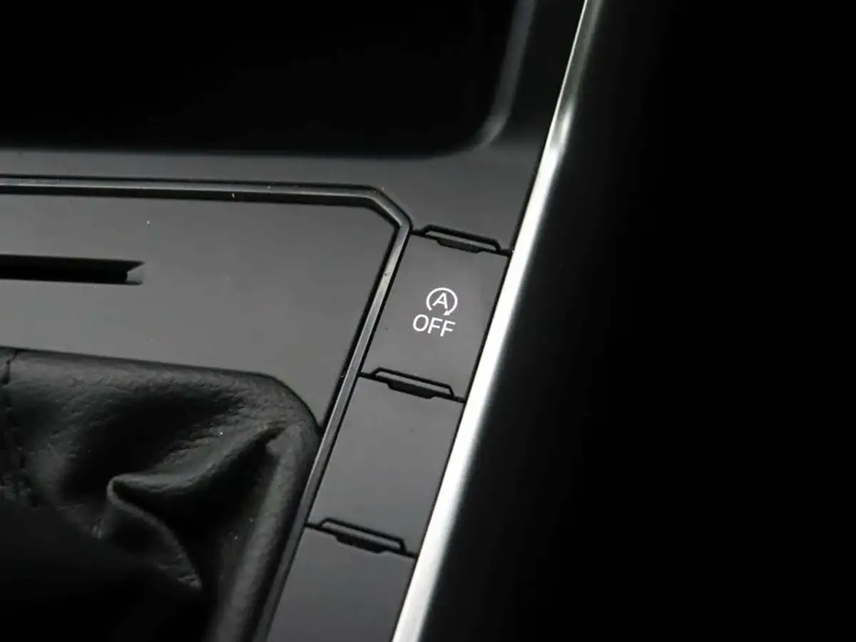 2022-volkswagen-polo-10-tsi-life-big-44