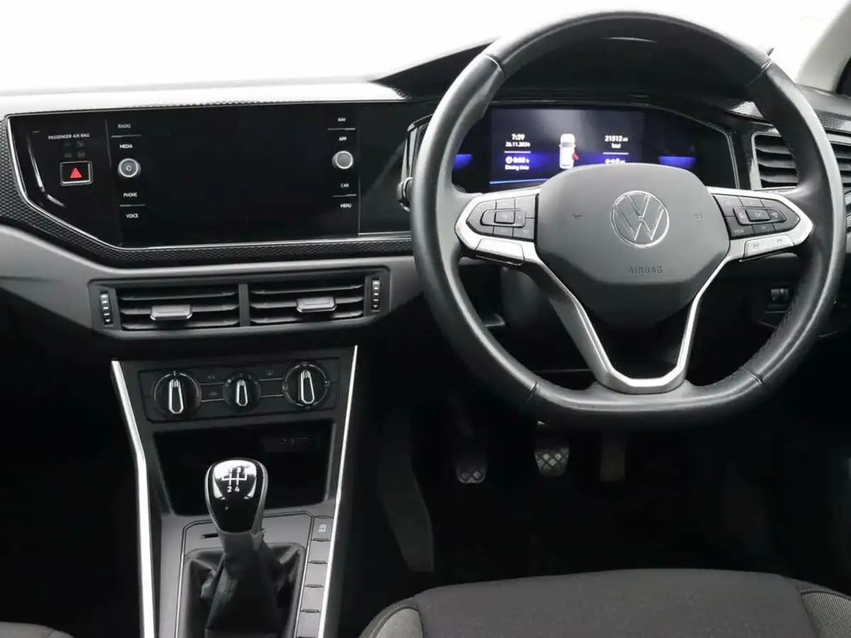 2022-volkswagen-polo-10-tsi-life-big-20