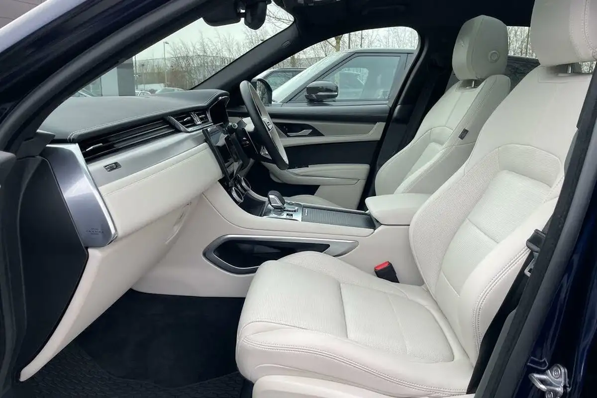2024-jaguar-f-pace-20-p400e-r-dynamic-se-black-90th-anniversary-edition-big-9