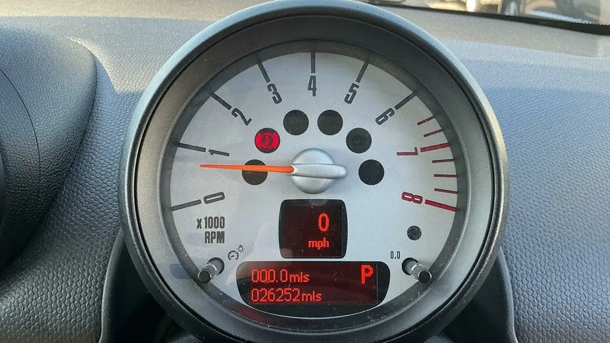 2013-mini-countryman-16-cooper-122bhp-auto-big-7