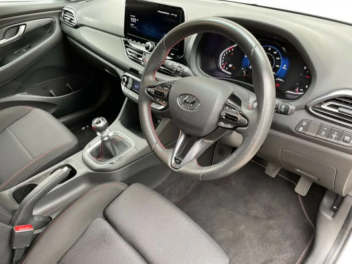 2022-hyundai-i30-15-t-gdi-n-line-hatchback-big-14