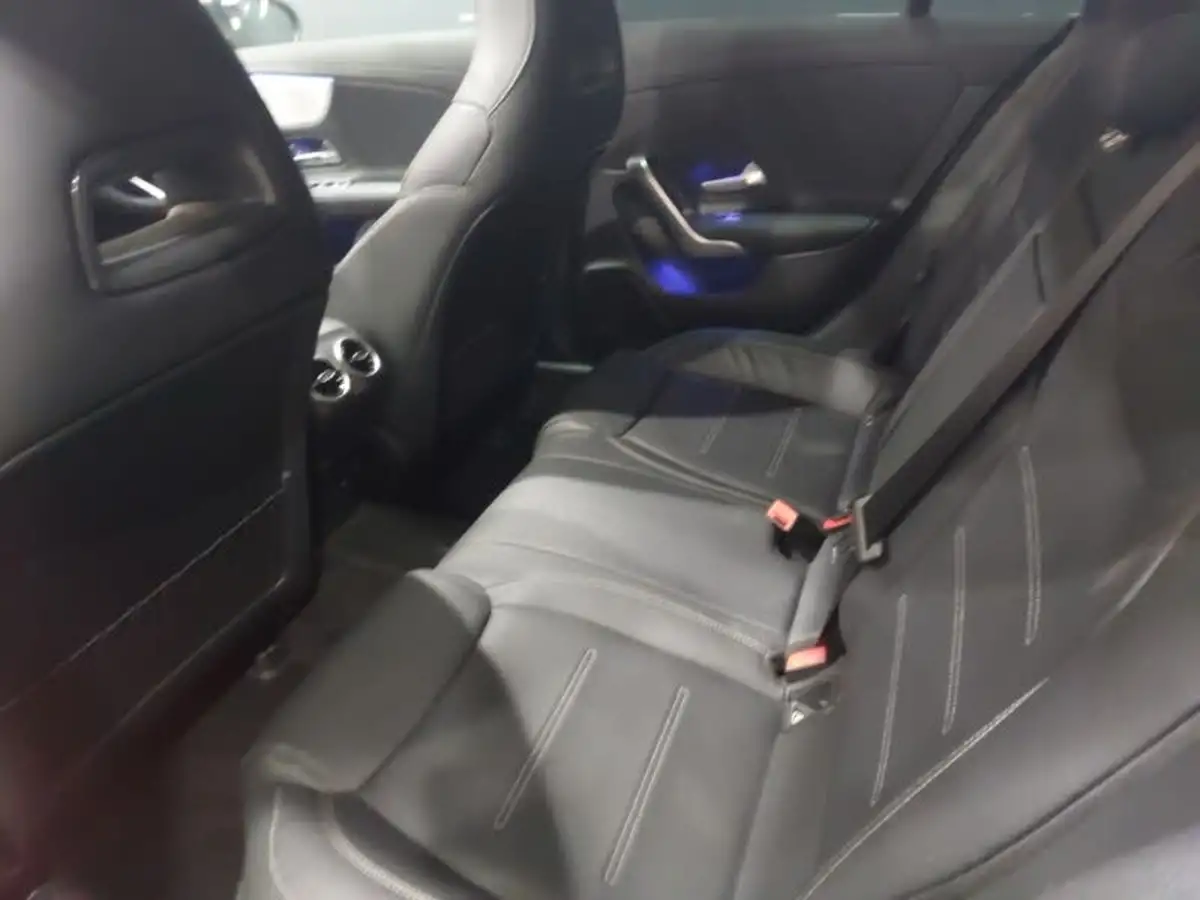 2022-mercedes-benz-cla-big-5