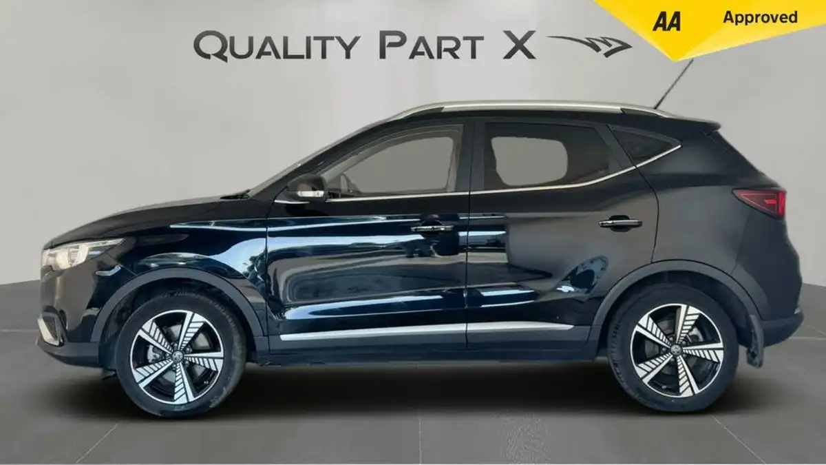 2021-mg-zs-suv-e-exclusive-ev-big-5