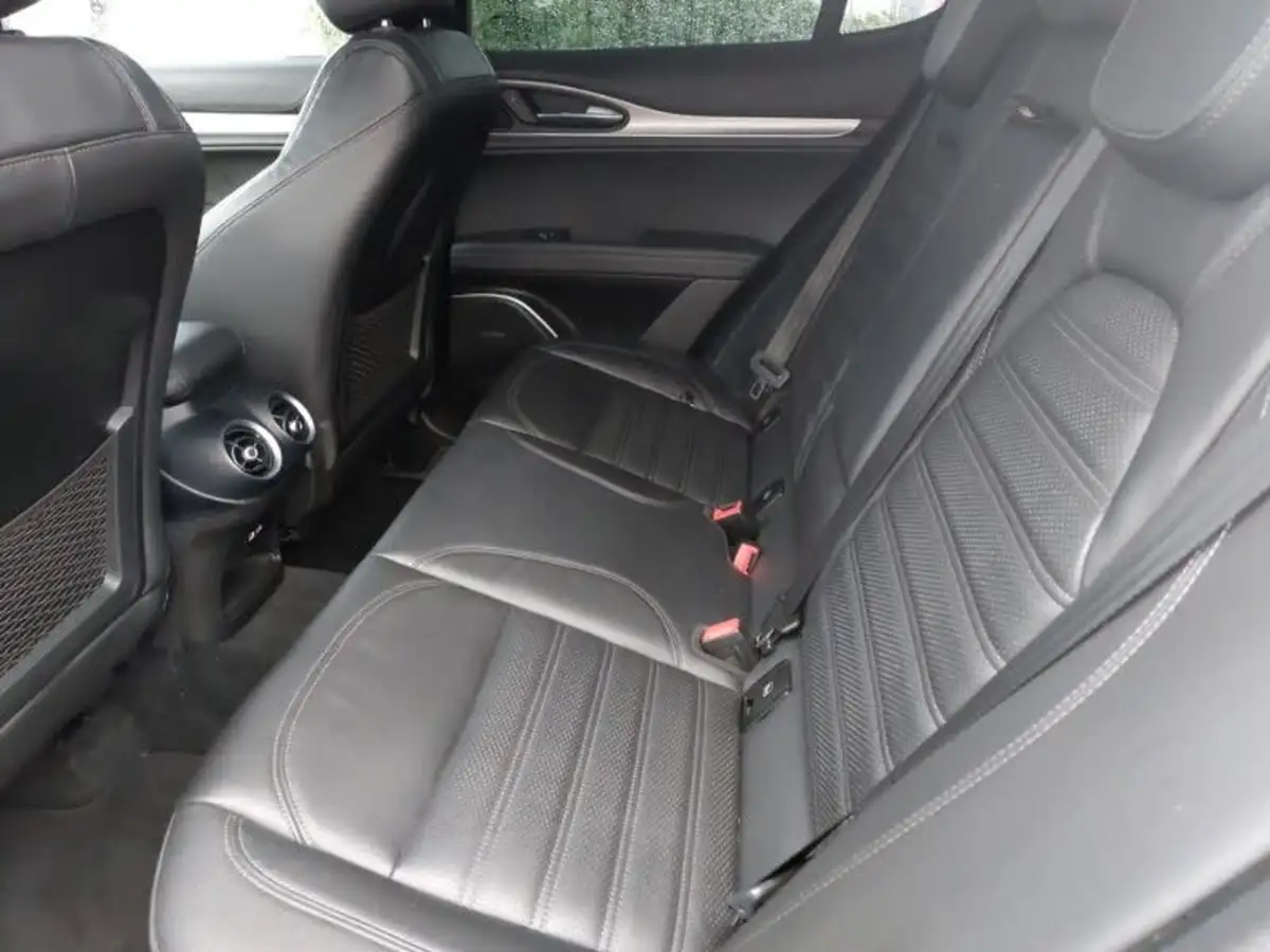 2021-alfa-romeo-stelvio-22td-veloce-big-5