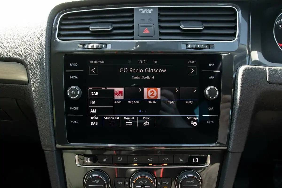 2020-volkswagen-golf-15-tsi-match-edition-150ps-hatchback-big-26