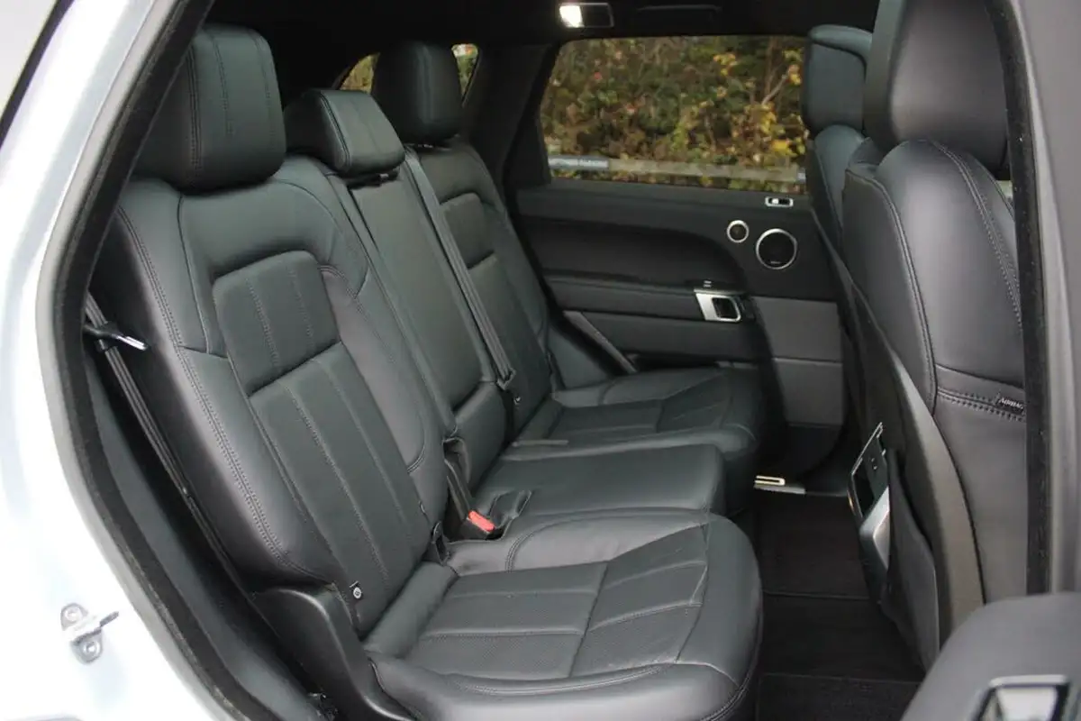 2019-land-rover-range-rover-sport-30-sdv6-hse-dynamic-big-10