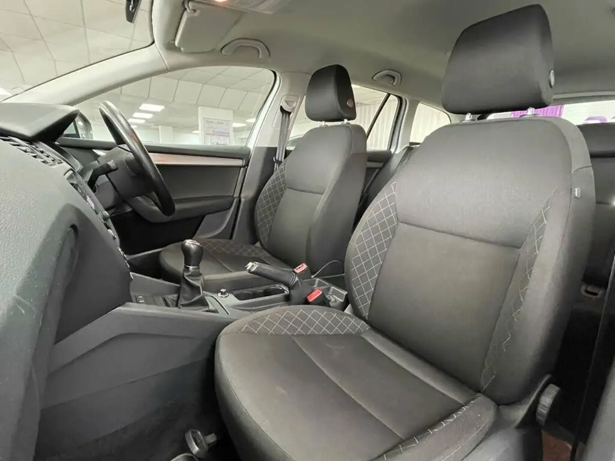 2019-skoda-octavia-10-tsi-s-estate-big-27