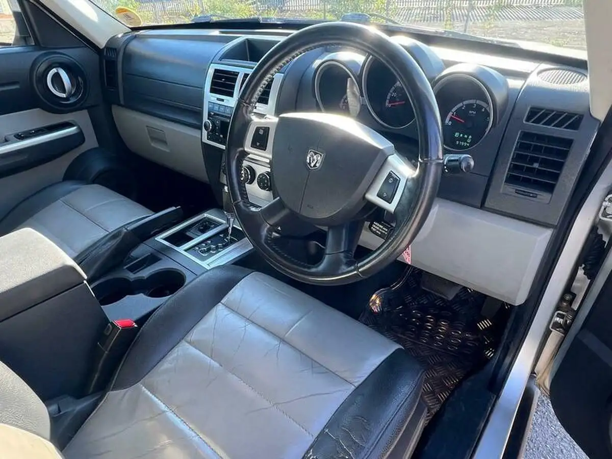 2009-dodge-nitro-28td-sxt-auto-big-24