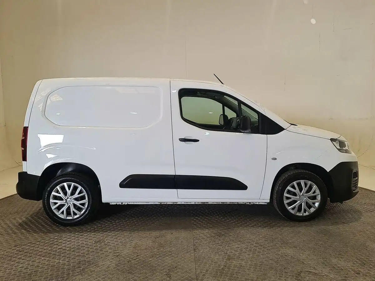 2021-citroen-berlingo-15bluehdi-1000-enterprise-100pseu6dt-e-ss-panel-big-24