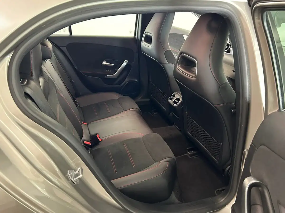 2019-mercedes-benz-a-class-13-a180-amg-line-executive-hatchback-5d-big-26