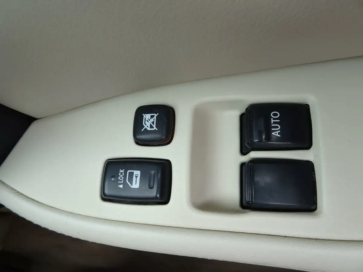 2006-lexus-sc-430-43-big-35