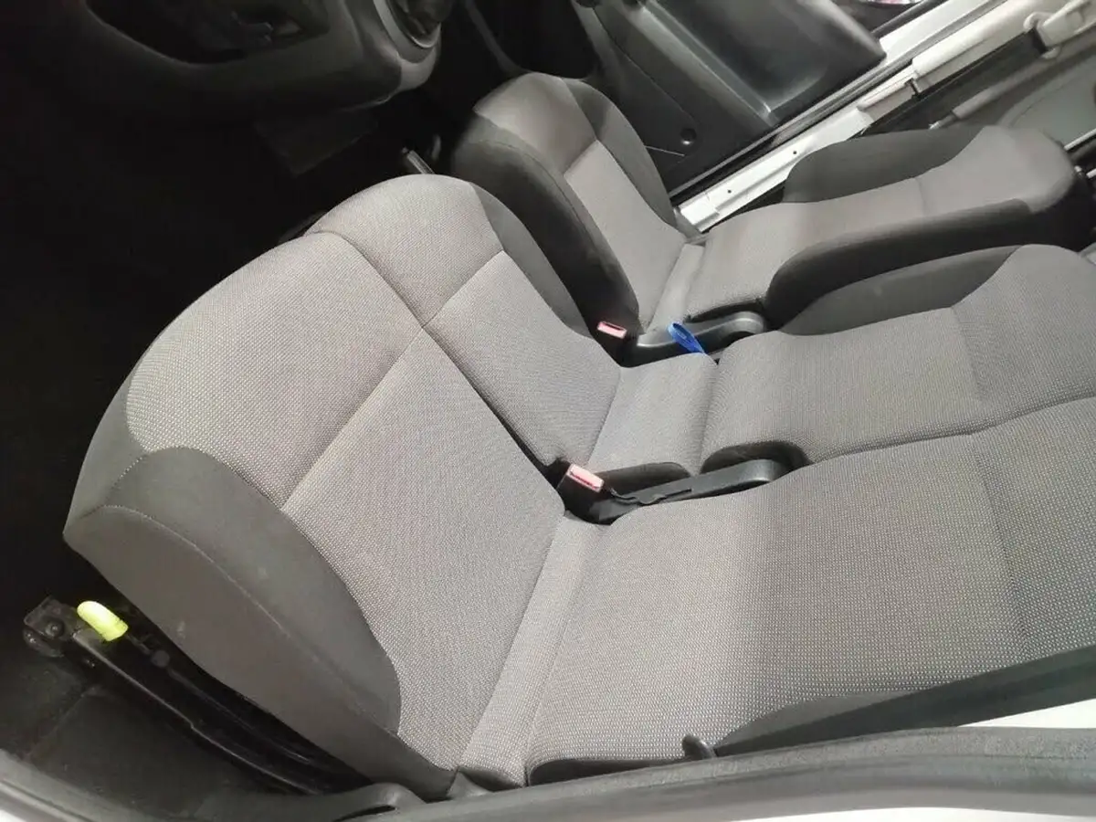 2018-peugeot-partner-16td-se-l1-stop-start-850-panel-big-34