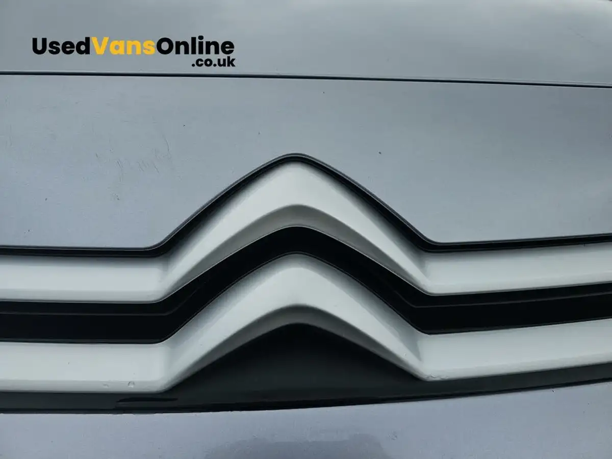 2022-citroen-dispatch-15bluehdi-enterprise-pro-xl-1000-big-22