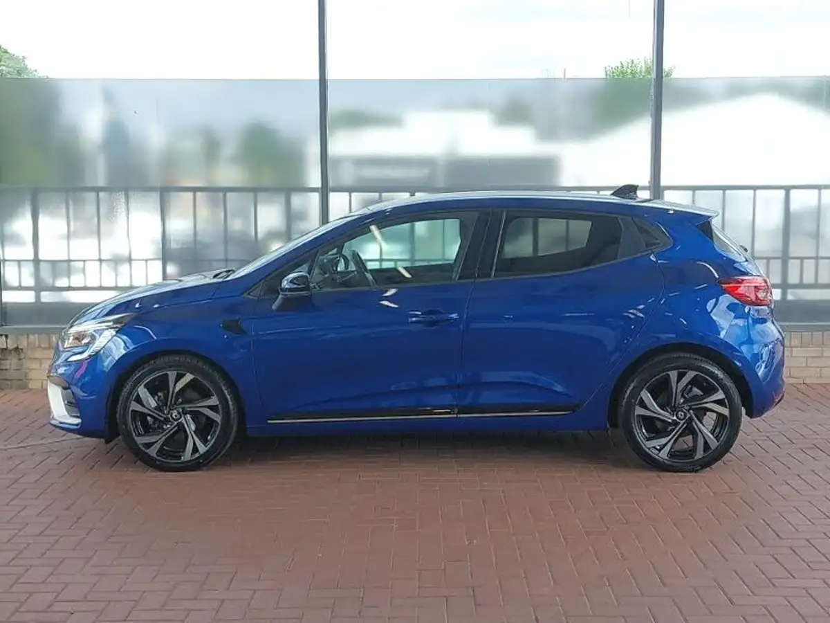 2023-renault-clio-16-engineered-big-3