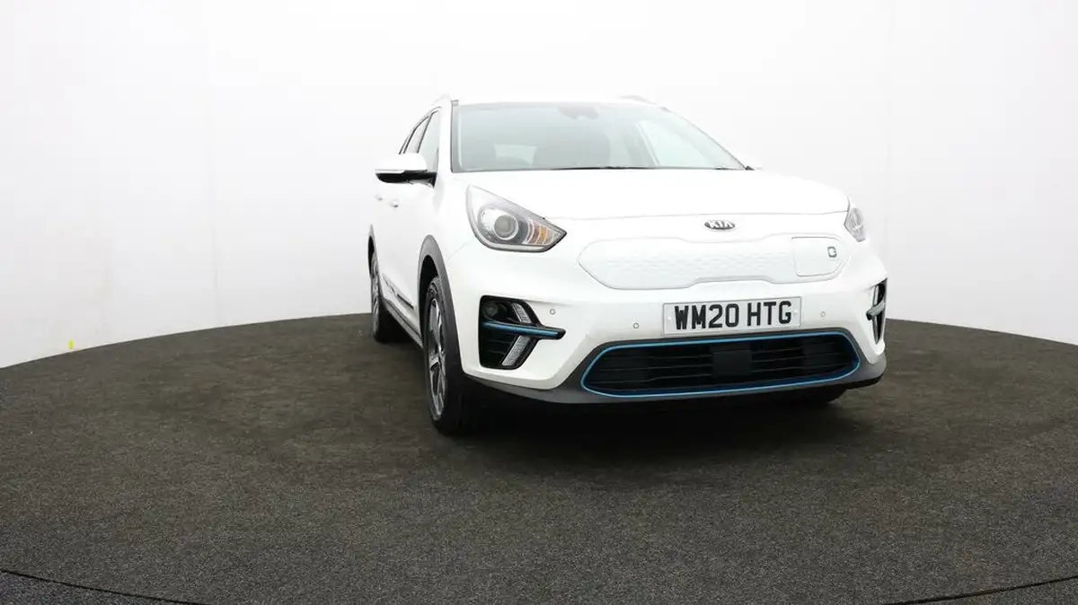 2020-kia-e-niro-ev-first-edition-big-49