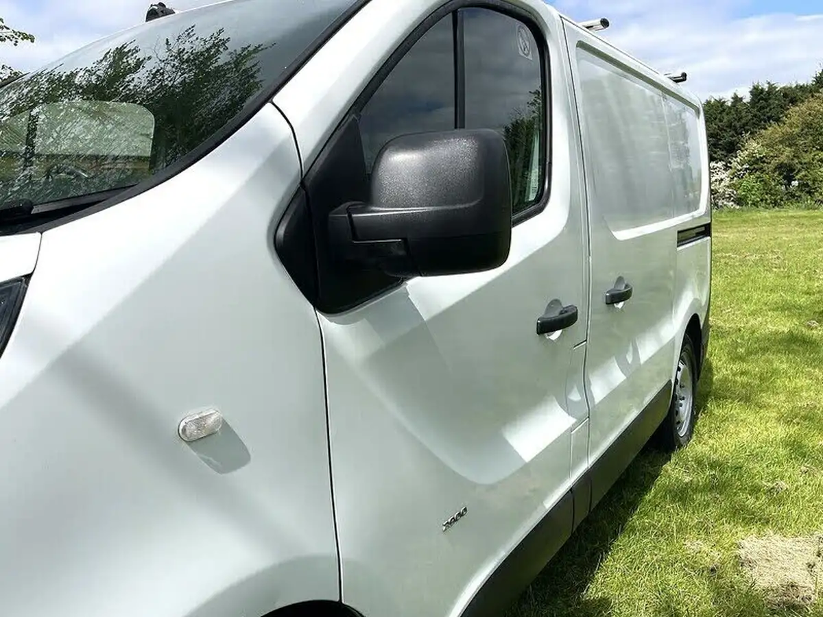 2017-vauxhall-vivaro-16cdti-2900-l1h1-95pseu6-ss-ecoflex-panel-van-big-16
