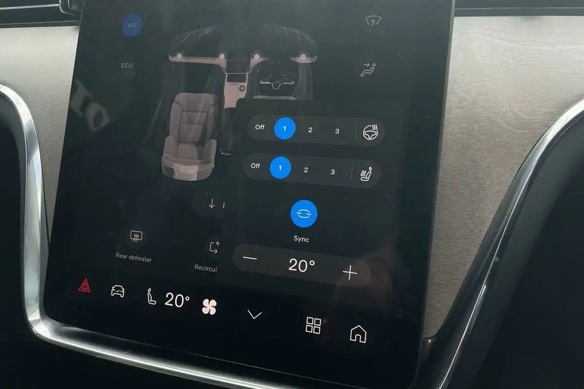 2025-volvo-ex90-e-twin-motor-performance-ultra-big-45