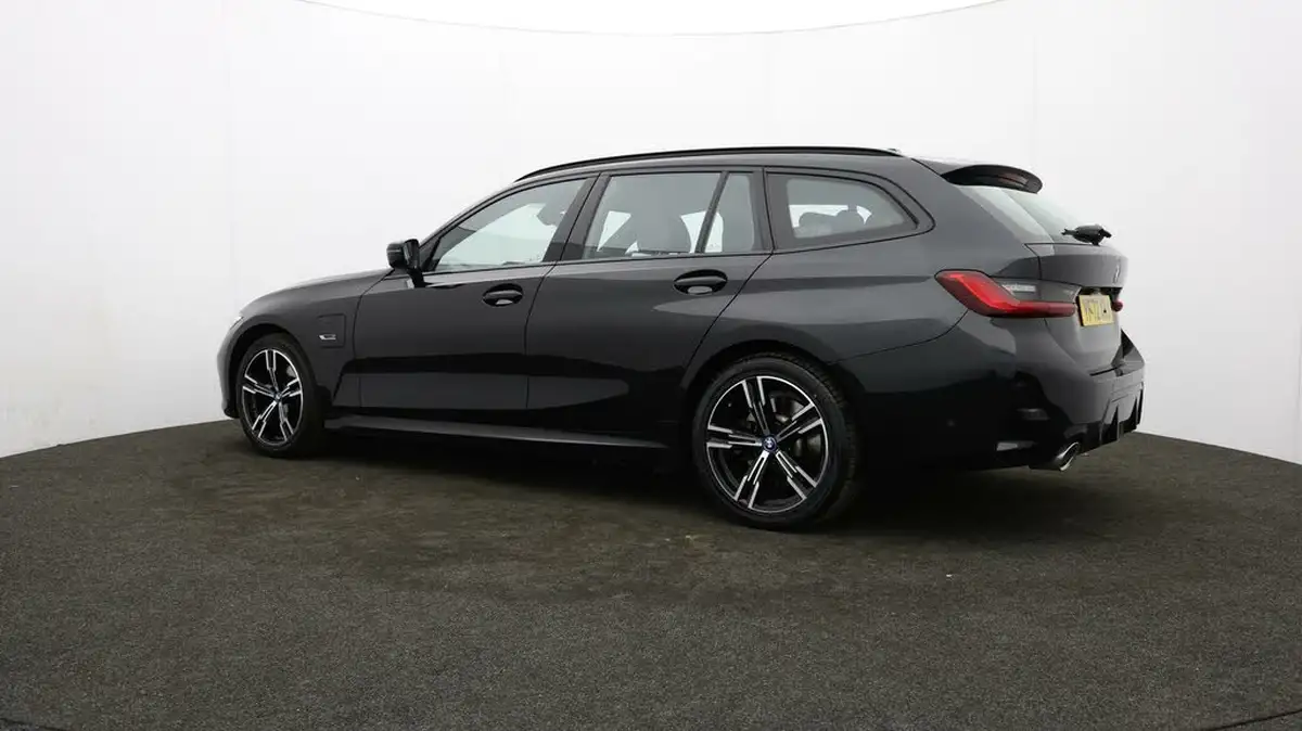 2022-bmw-3-series-20-330e-m-sport-touring-5d-big-71