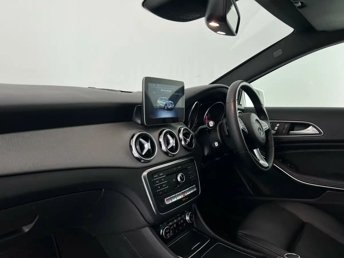 2019-mercedes-benz-gla-class-16-gla-200-sport-premium-plusss-7g-dct-big-16
