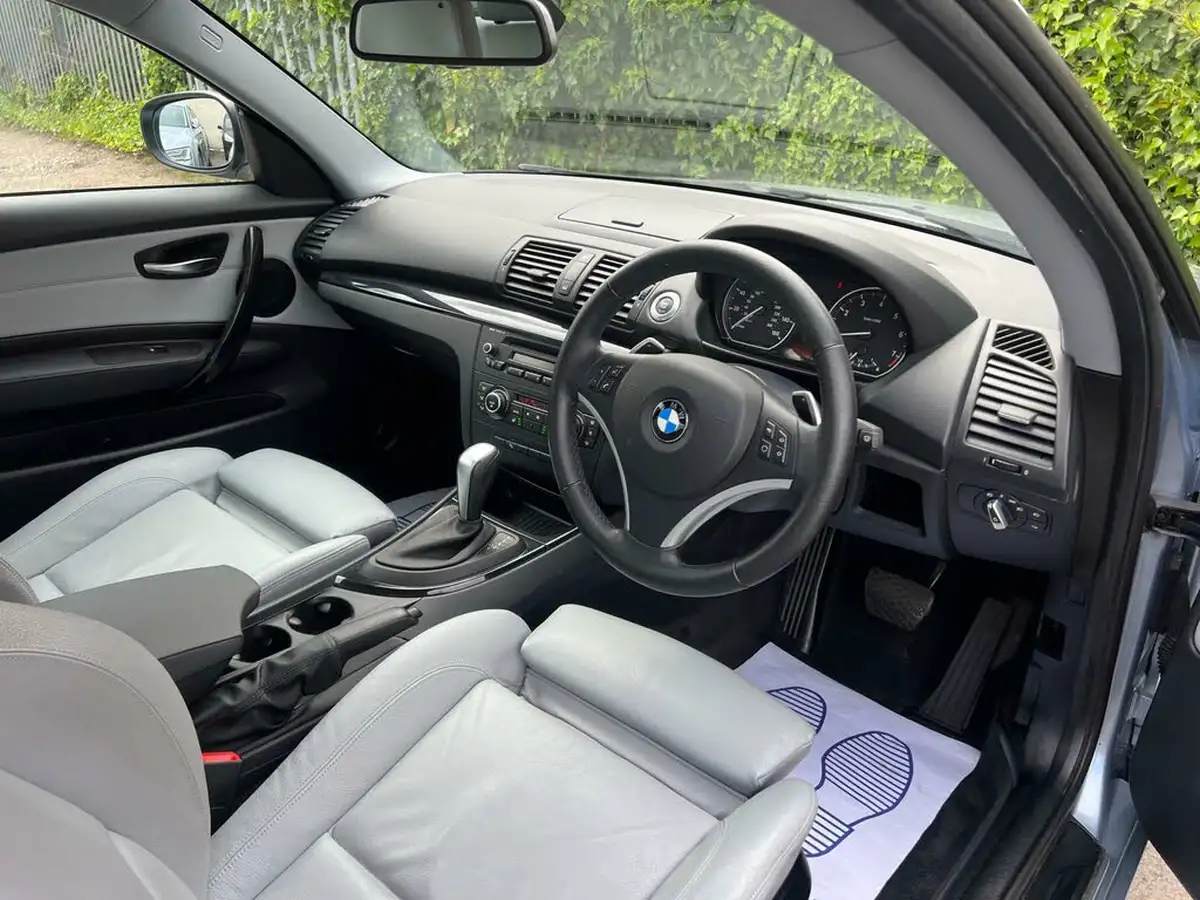 2011-bmw-1-series-20-120i-se-coupe-2d-auto-big-13