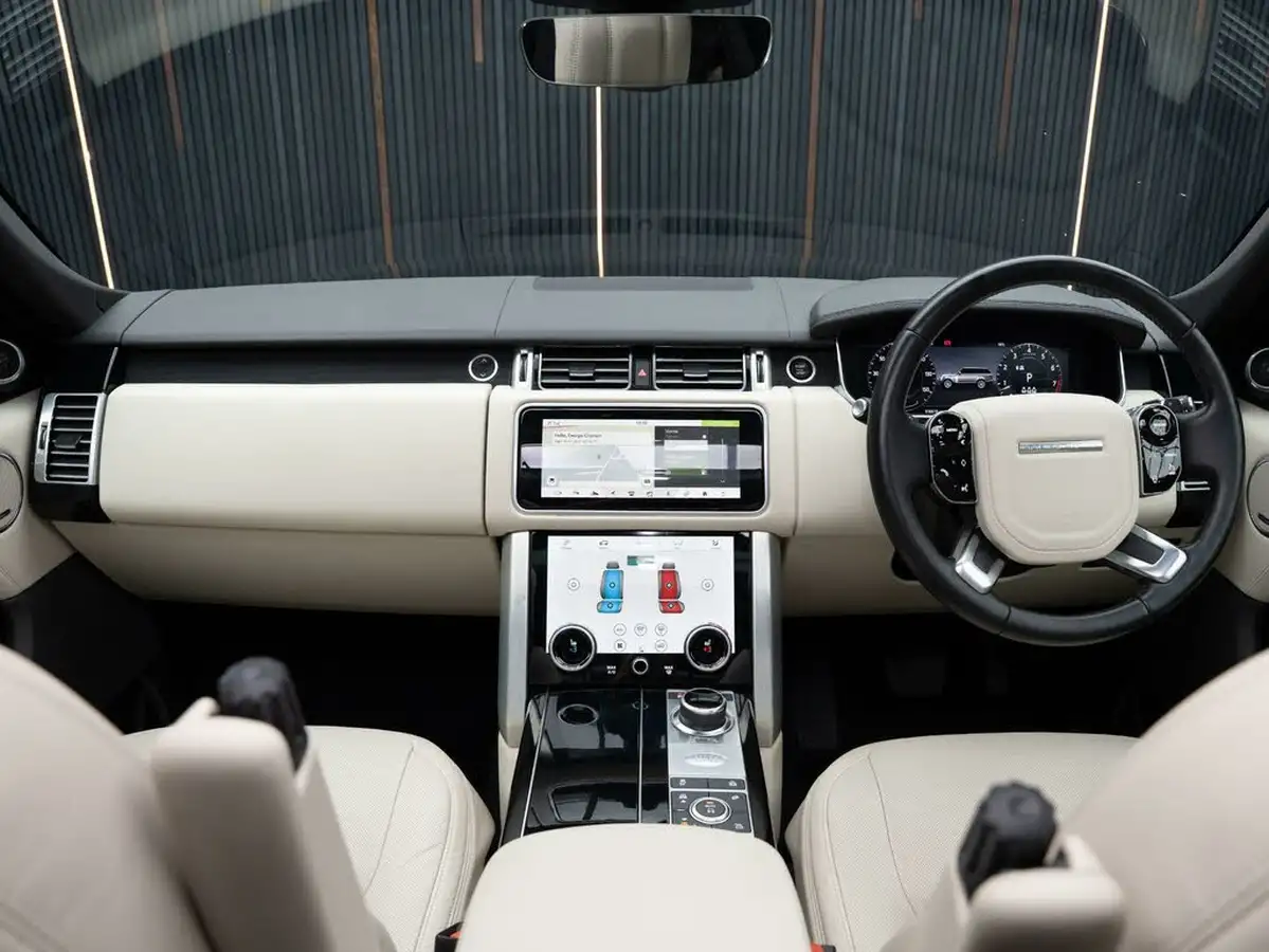 2021-land-rover-range-rover-30-p400-vogue-se-big-37