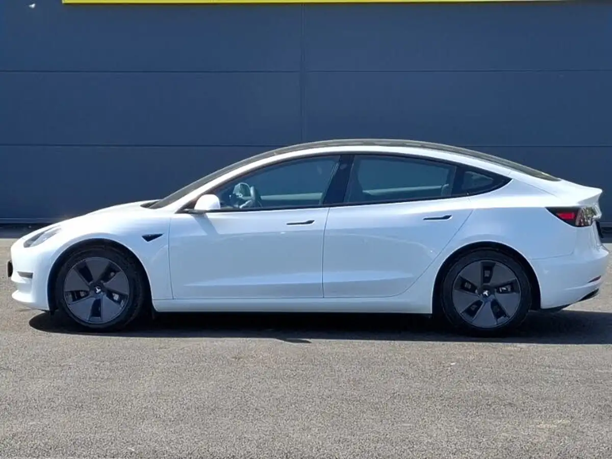 2021-tesla-model-3-e-long-range-4x4-big-3