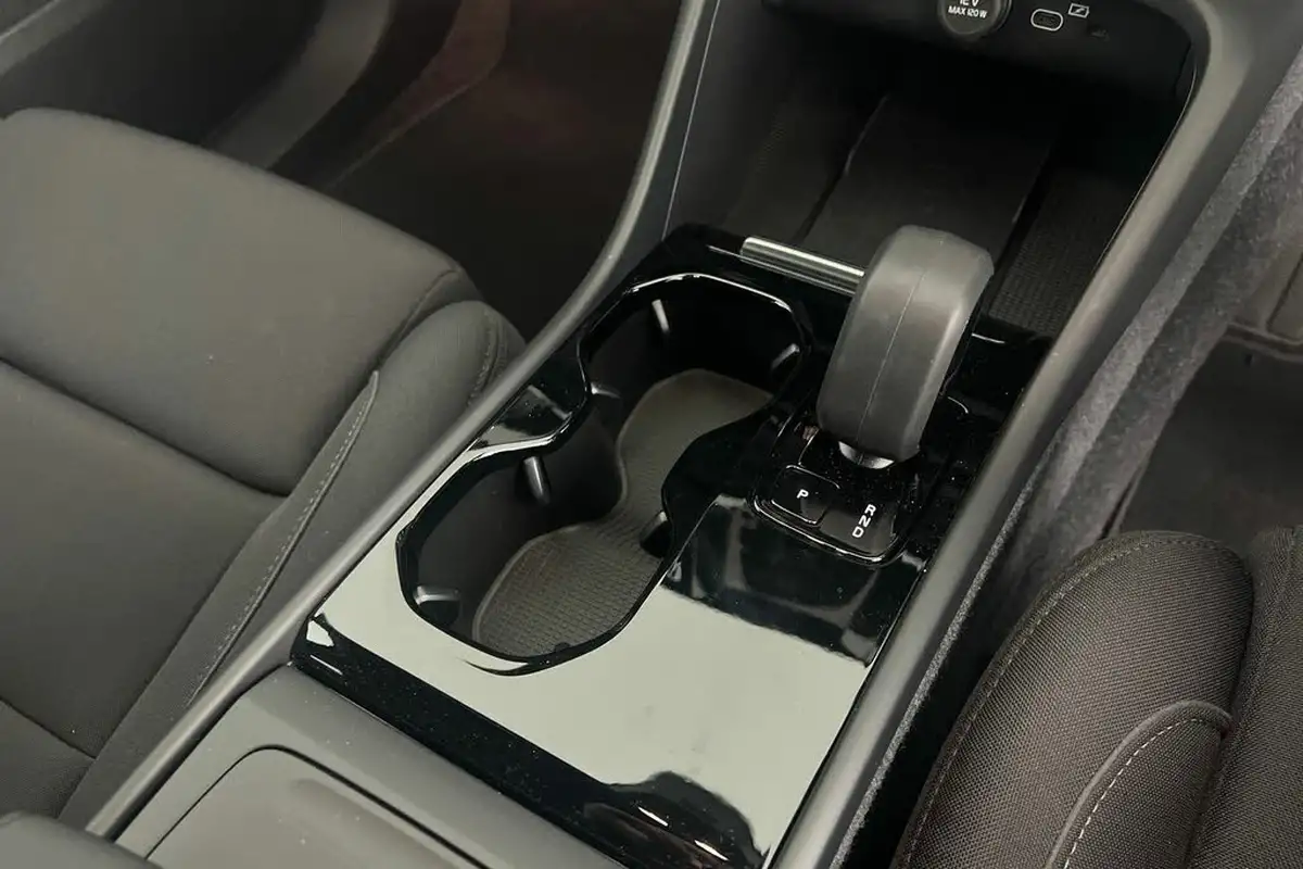 2023-volvo-xc40-e-recharge-core-235bhp-big-12