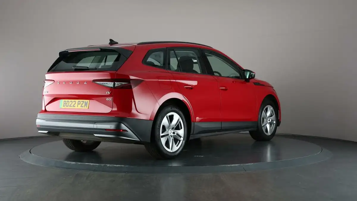 2022-skoda-enyaq-e-60-big-69