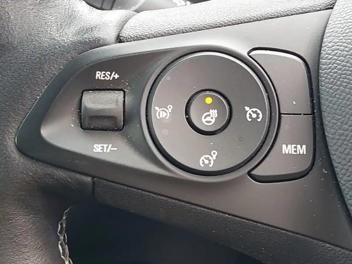 2021-vauxhall-corsa-12i-griffin-edition-big-16
