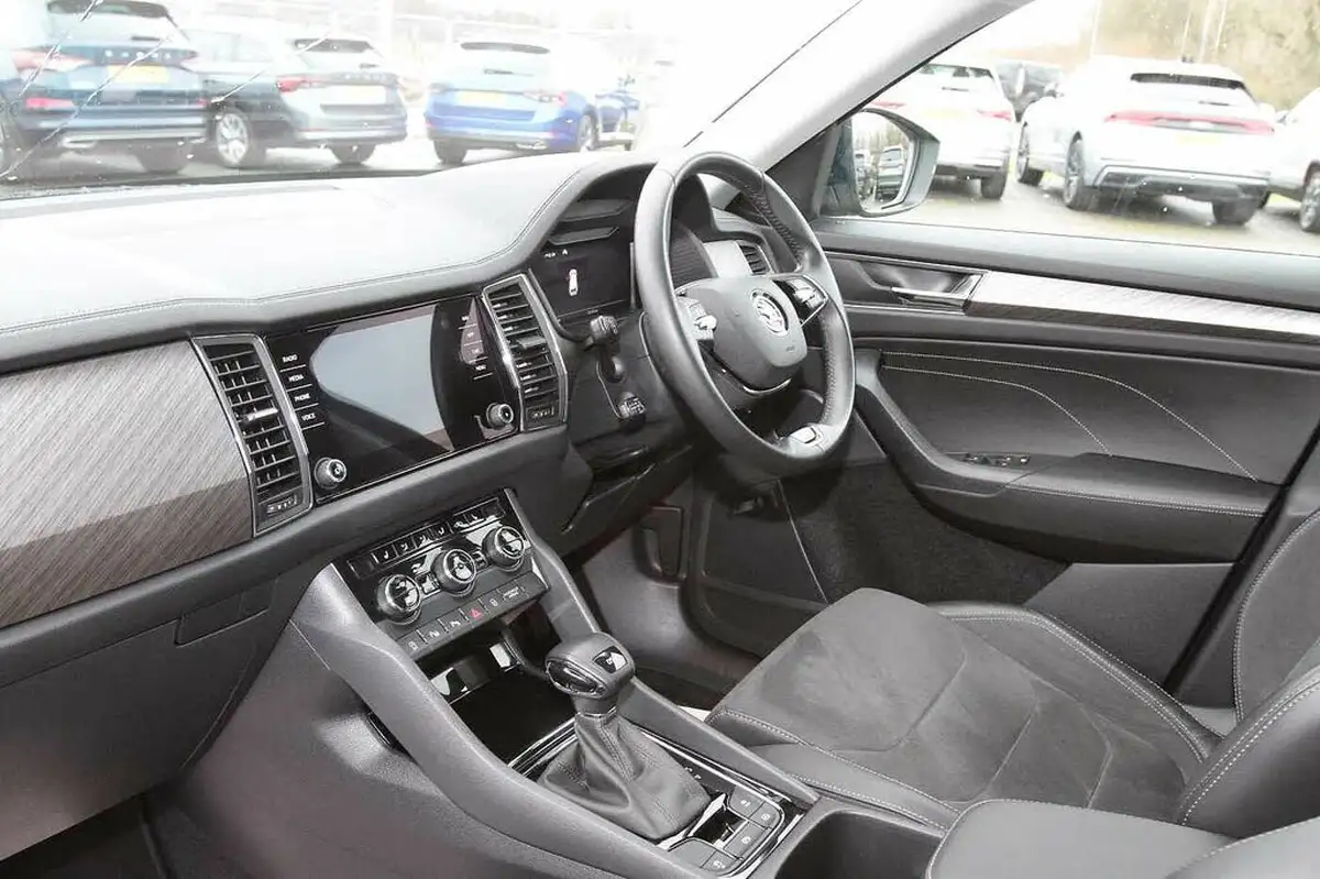 2022-skoda-kodiaq-15-tsi-se-l-dsg-big-1